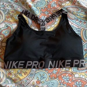 Nike Medium Support Dri- Fit Sports Bra NEVER WORN